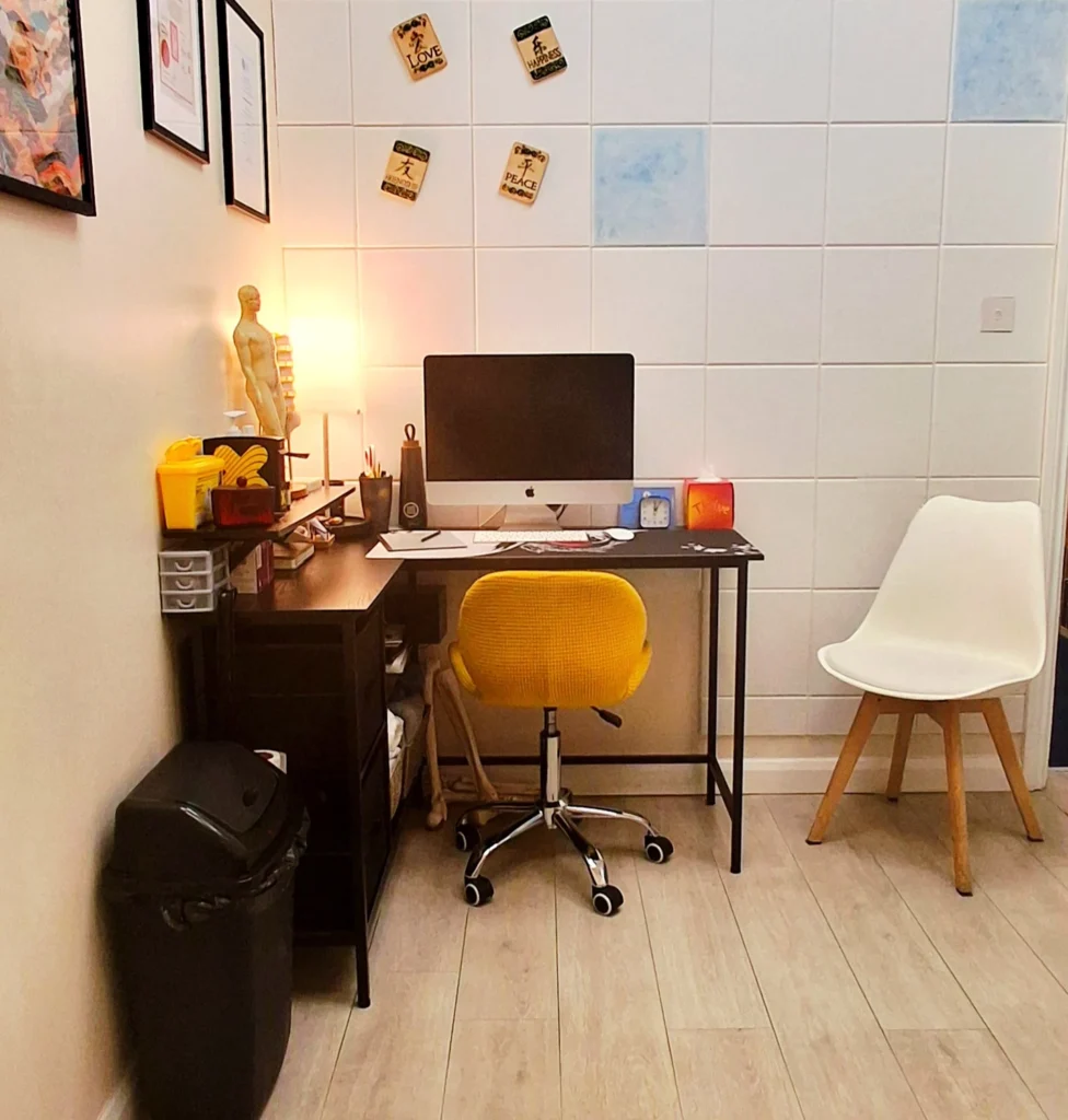 back desk 976x1024
